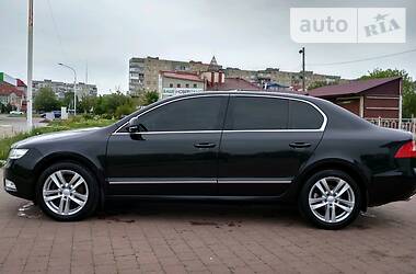 Седан Skoda Superb 2010 в 