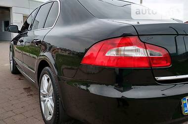 Седан Skoda Superb 2010 в 