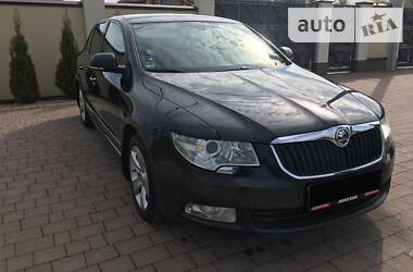 Седан Skoda Superb 2012 в Самборе