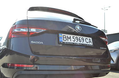 Універсал Skoda Superb 2018 в 