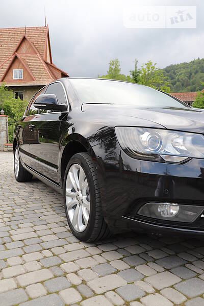 Седан Skoda Superb 2015 в Івано-Франківську
