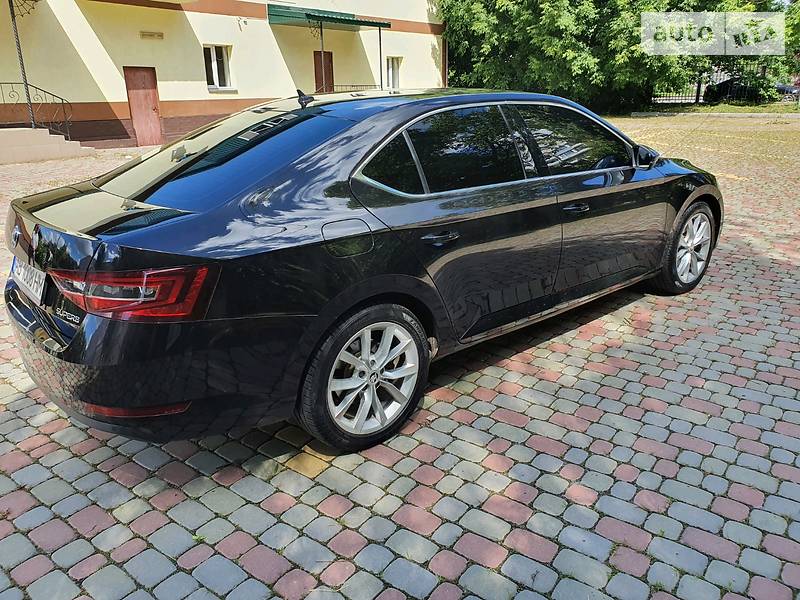 Седан Skoda Superb 2016 в Вінниці