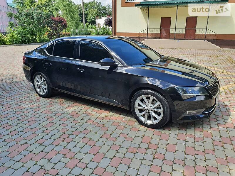 Седан Skoda Superb 2016 в Вінниці