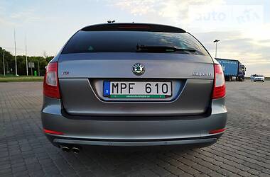 Універсал Skoda Superb 2010 в 