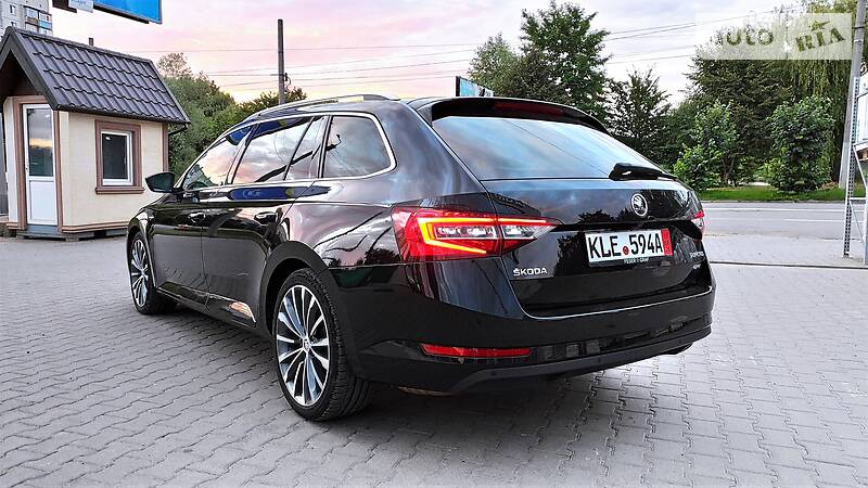 Універсал Skoda Superb 2016 в Чернівцях