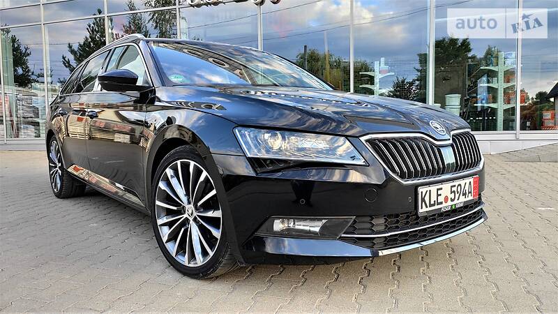 Універсал Skoda Superb 2016 в Чернівцях