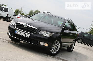 Універсал Skoda Superb 2012 в Чернівцях