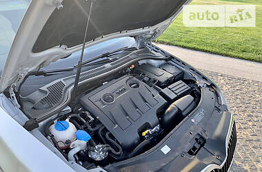 Седан Skoda Superb 2015 в 