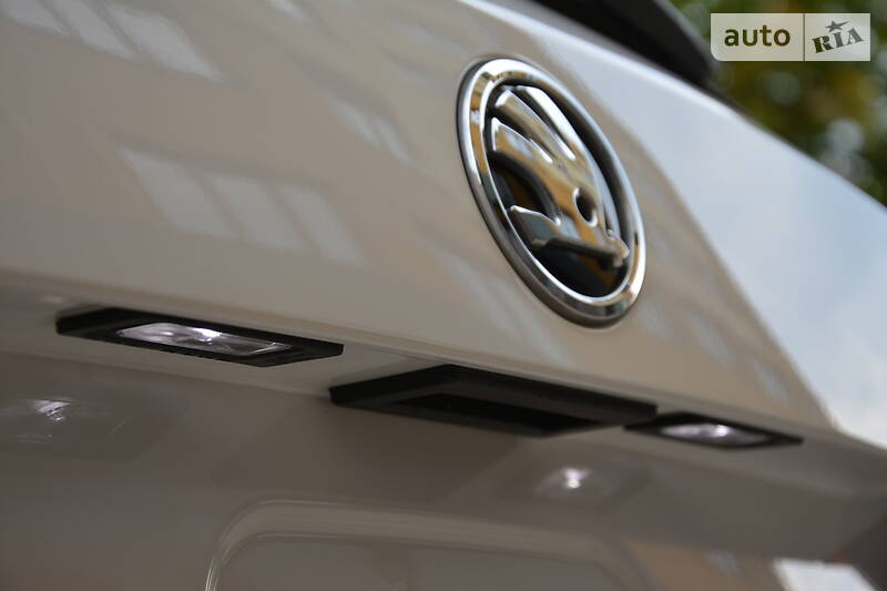 Універсал Skoda Superb 2017 в Луцьку