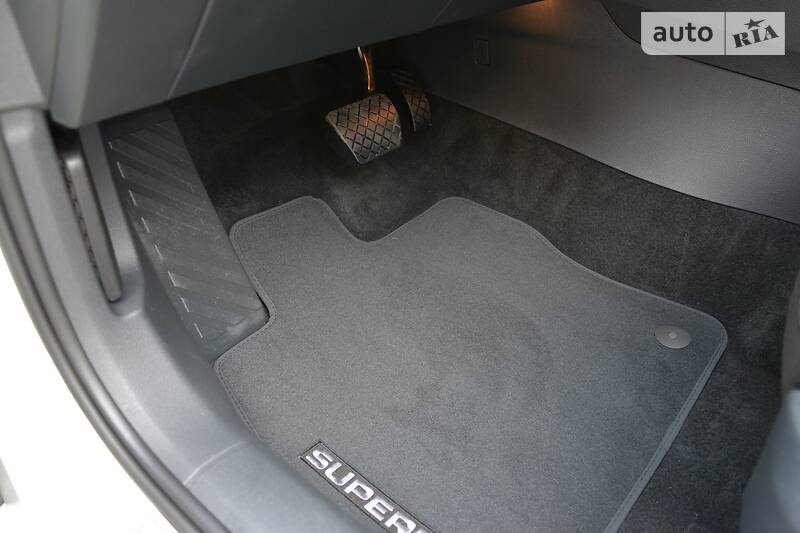 Універсал Skoda Superb 2017 в Луцьку