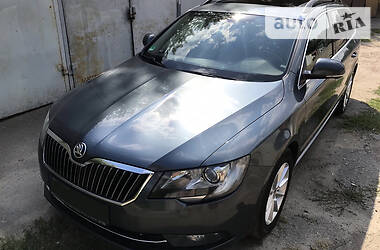 Универсал Skoda Superb 2014 в Киеве