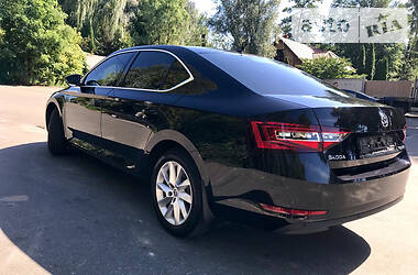 Ліфтбек Skoda Superb 2019 в 