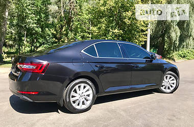 Ліфтбек Skoda Superb 2019 в 