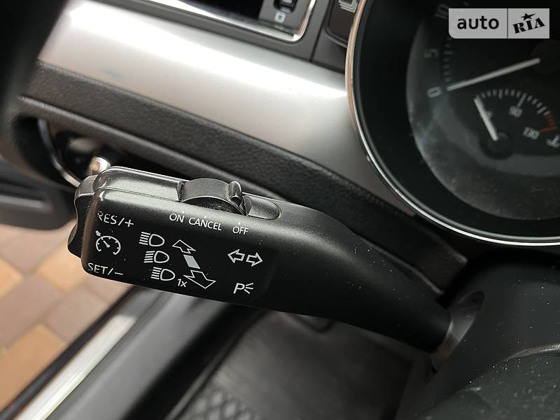Седан Skoda Superb 2012 в Черновцах