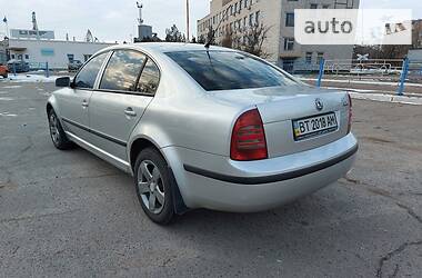 Седан Skoda Superb 2005 в Херсоне