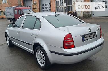 Седан Skoda Superb 2004 в Киеве