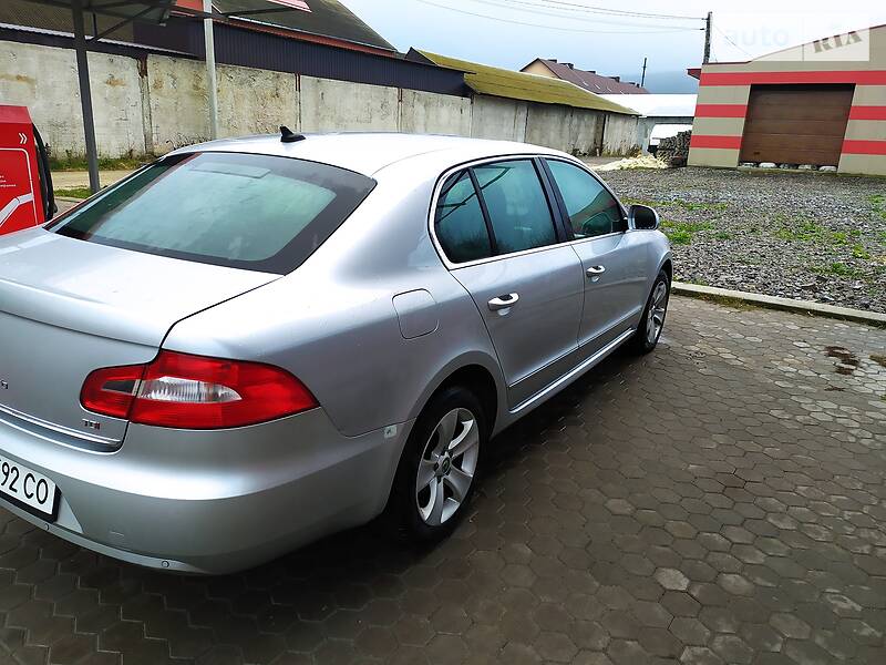 Хэтчбек Skoda Superb 2012 в Кременце