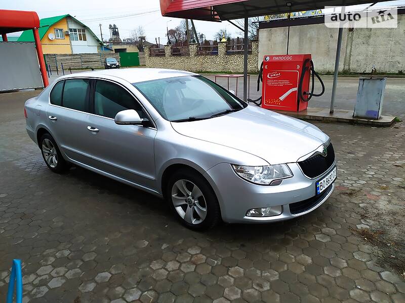 Хэтчбек Skoda Superb 2012 в Кременце