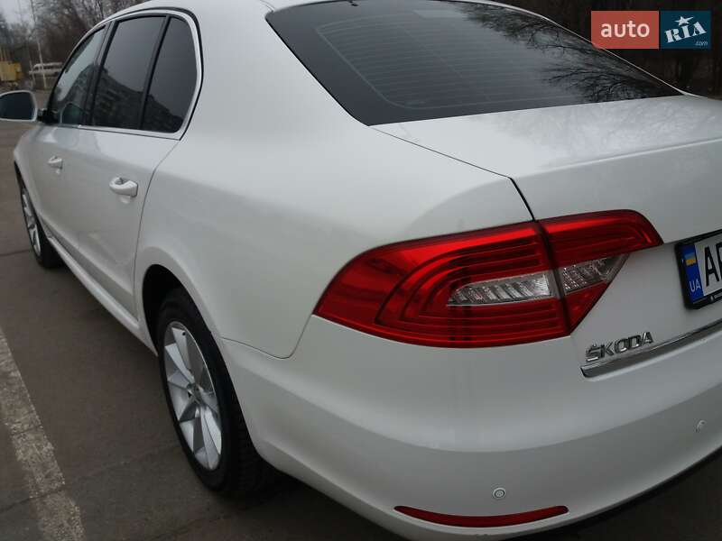 Лифтбек Skoda Superb 2014 в Запорожье