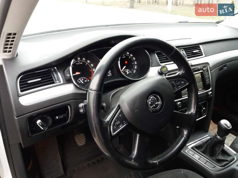 Лифтбек Skoda Superb 2014 в Запорожье