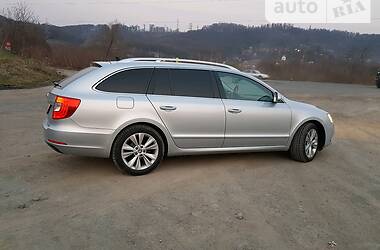 Універсал Skoda Superb 2013 в Мукачевому