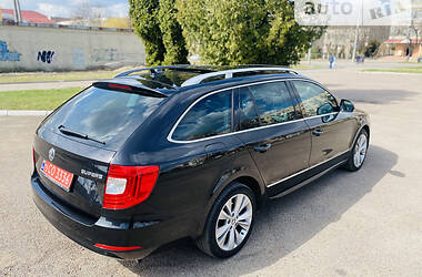 Універсал Skoda Superb 2014 в Рівному