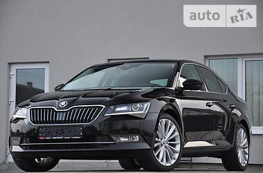 Седан Skoda Superb 2017 в Луцке