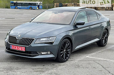 Седан Skoda Superb 2017 в Чернівцях