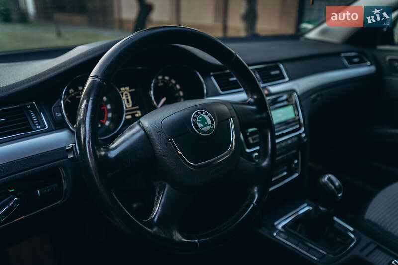 Ліфтбек Skoda Superb 2011 в Мукачевому