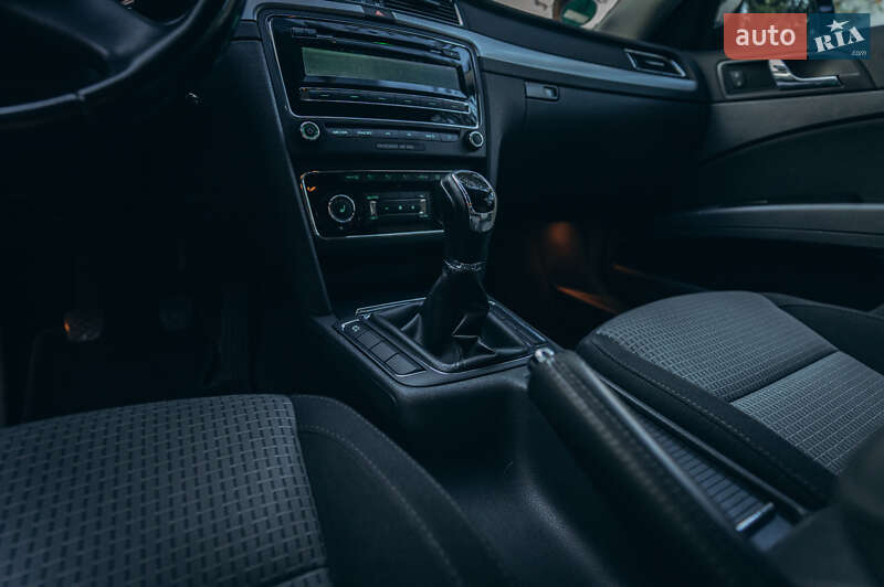 Ліфтбек Skoda Superb 2011 в Мукачевому