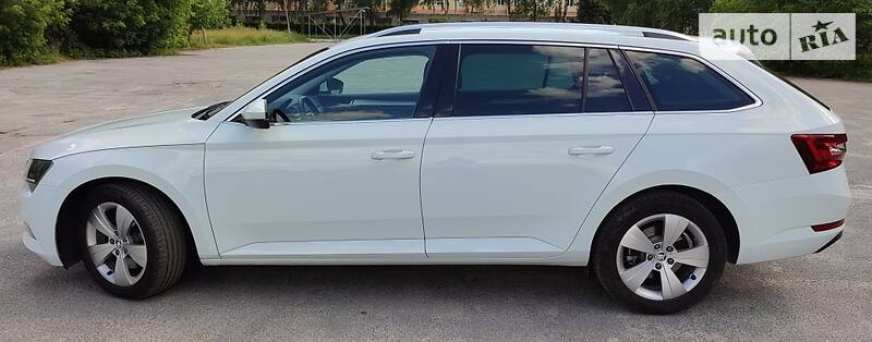 Универсал Skoda Superb 2017 в Звягеле