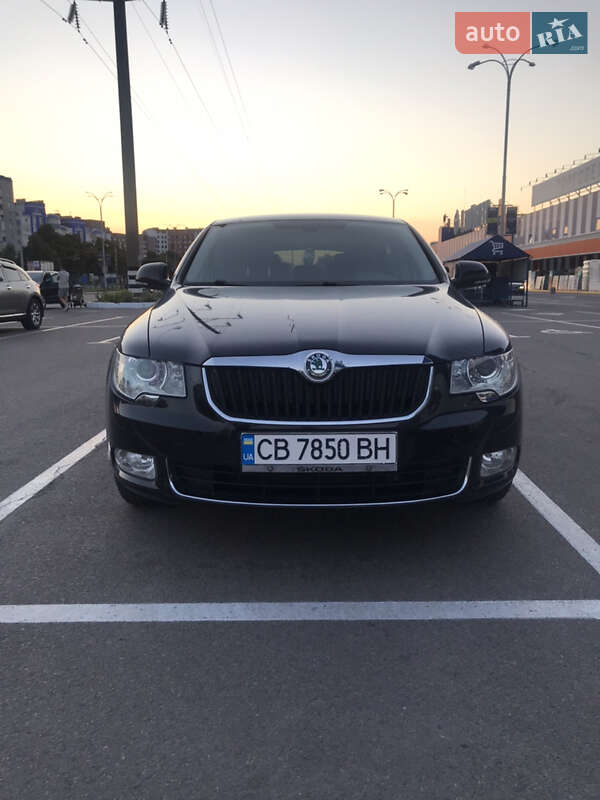 Лифтбек Skoda Superb 2012 в 
