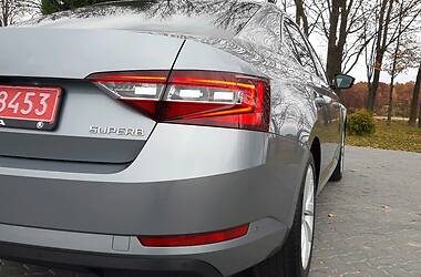 Седан Skoda Superb 2016 в Ивано-Франковске