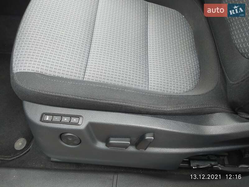 Универсал Skoda Superb 2012 в Гадяче