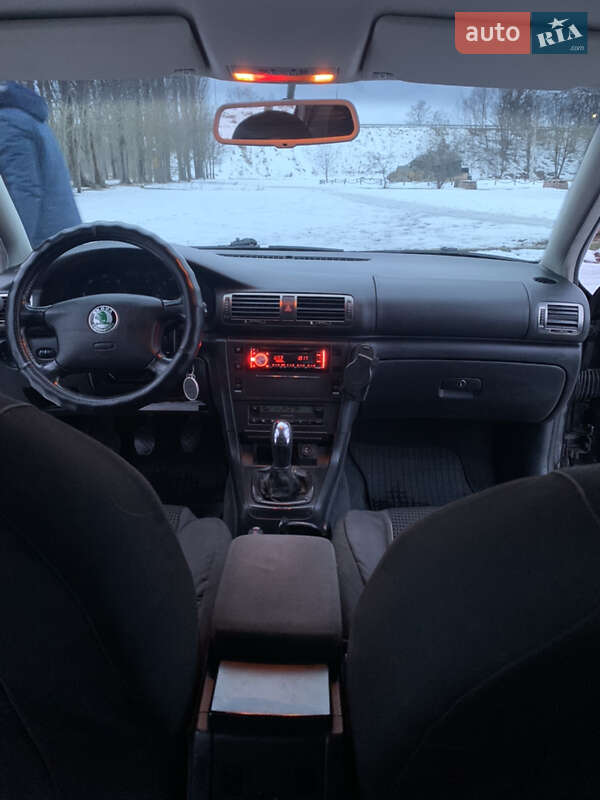 Лифтбек Skoda Superb 2002 в Славутиче