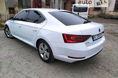 Лифтбек Skoda Superb 2017 в Львове