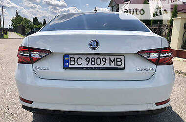 Седан Skoda Superb 2015 в Кривому Розі