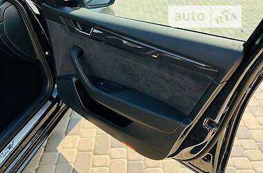 Седан Skoda Superb 2018 в 