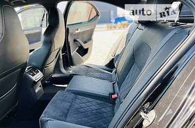Седан Skoda Superb 2018 в 
