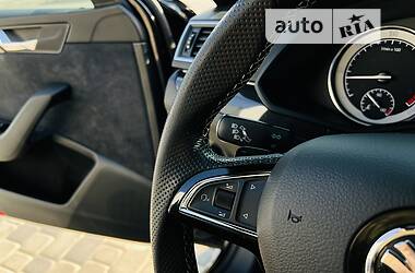 Седан Skoda Superb 2018 в 