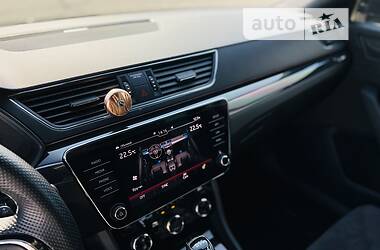 Седан Skoda Superb 2018 в 