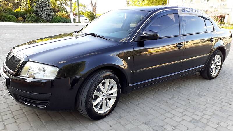 Седан Skoda Superb 2005 в Теофіполі