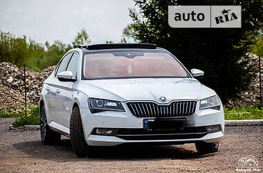 Лифтбек Skoda Superb 2015 в Рахове