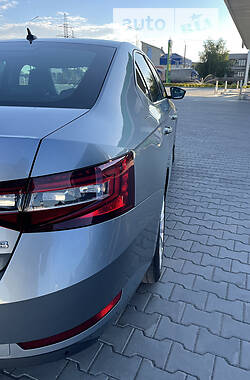 Ліфтбек Skoda Superb 2015 в Горохові