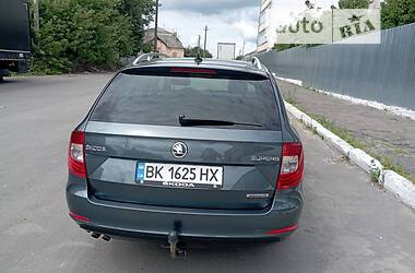 Універсал Skoda Superb 2014 в Рівному