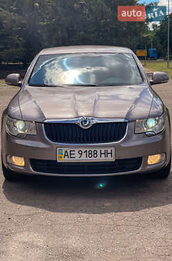 Лифтбек Skoda Superb 2013 в 