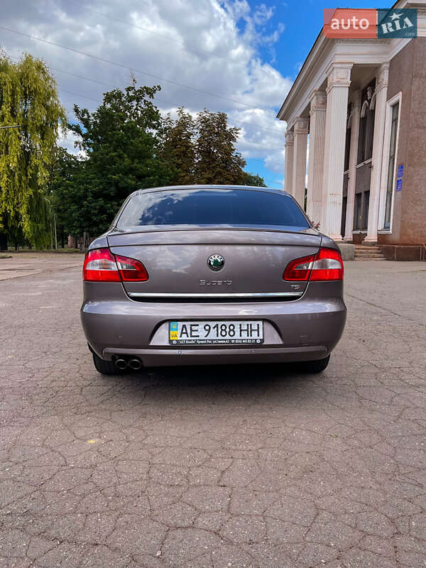 Лифтбек Skoda Superb 2013 в Кривом Роге