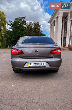 Лифтбек Skoda Superb 2013 в 