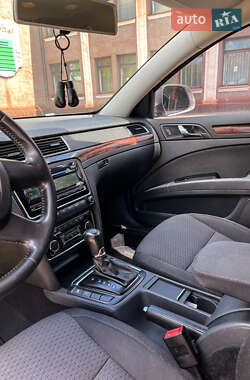Лифтбек Skoda Superb 2013 в 