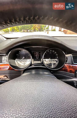 Лифтбек Skoda Superb 2013 в 